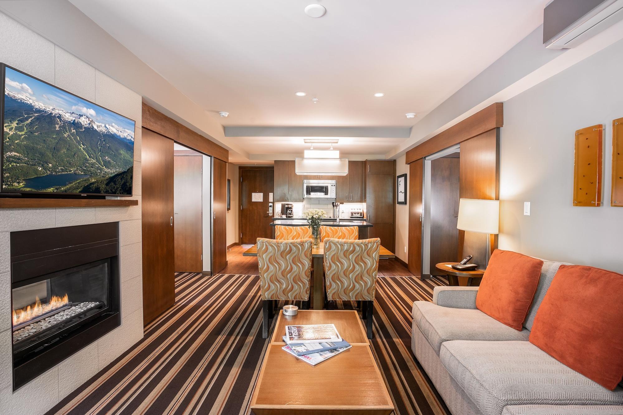 Evolution Whistler Aparthotel Exterior photo