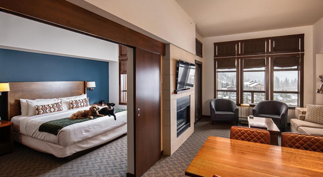 Evolution Whistler Aparthotel Exterior photo